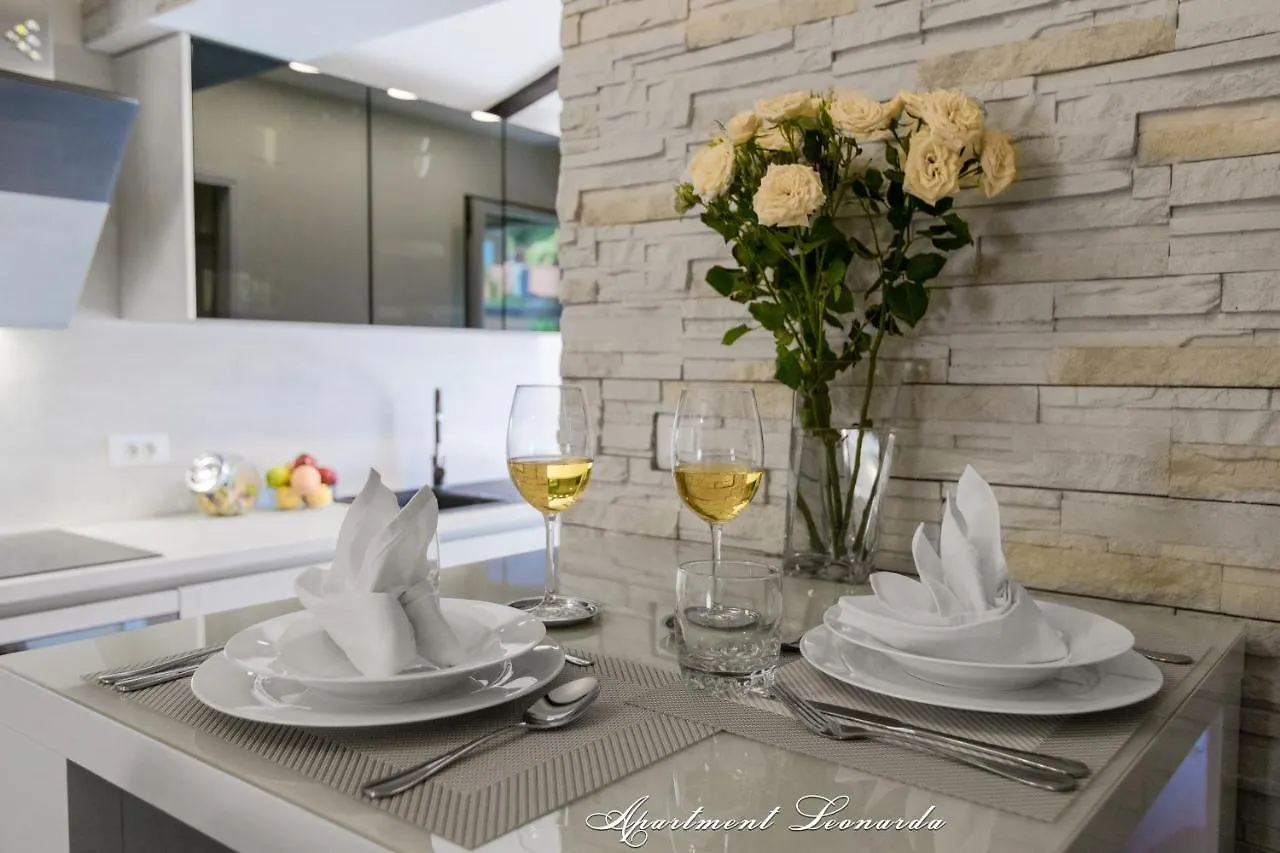 Appartement Penthouse Leonarda With Private Parking à Pula