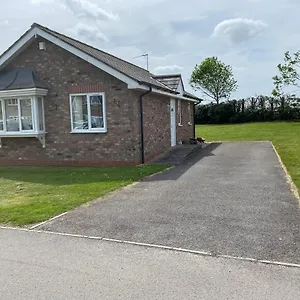 https://lovely-2-bed-bungalow-in-bridlington-yorkshire.yorkshirehotels.net